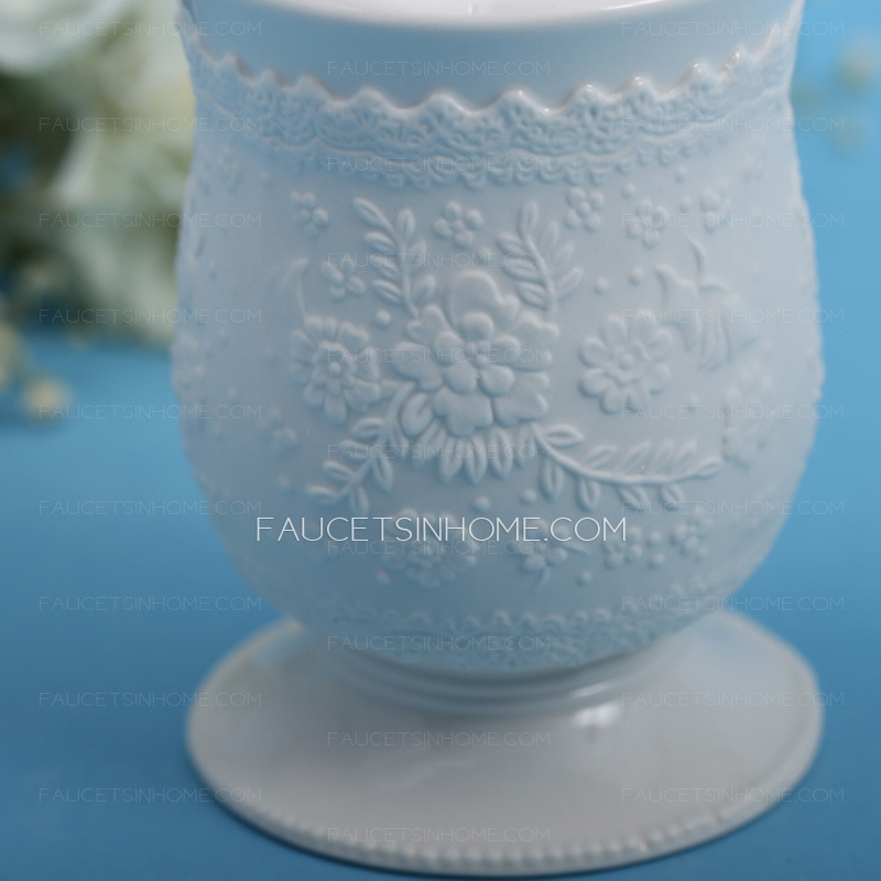 Luxury White Ceramic Antique Sitting Soap Dispenser