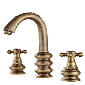 Short Three Hole Two Handles Brass Bathroom Sink Faucet